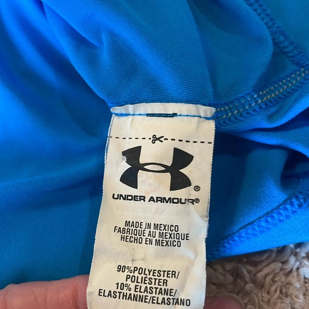 UNDER ARMOUR Heatgear Short Sleeved Dri Fit Shirt - Women’s Medium